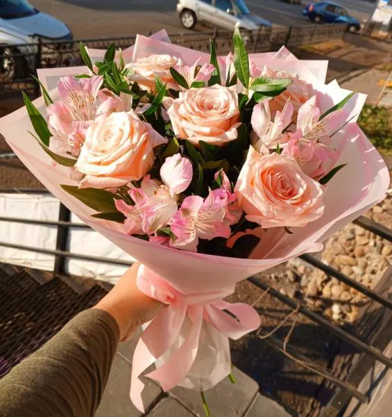 Поднимает настроение